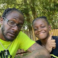 Marc Earl님의 Instagram photo • May 25, 2024 at 1:17 PM