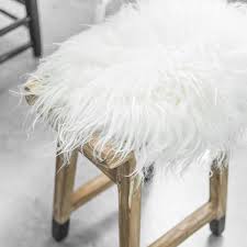 Lll die teppiche von ikea in kurzflor, langflor oder fell unterschiedliche varianten vistoft, stoense, vindum, ibsted & lovrup jetzt ansehen. Schone Wohnaccessoires Aus Fell Vom Teppich Bis Zum Kissen Living At Home