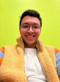 Hi! Im a beginner and am wanting to use a camera instead of my iphone for  when i travel. Im torn between the GR iii and the new XM5. I really like