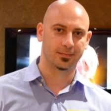 Mitarbeitende von eToro