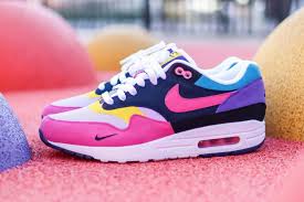 Romascanii sunt invitati la film maine, 17 iunie in parcarea roman value center. Sneakers Magazine Sneaker News Release Dates Interviews And More