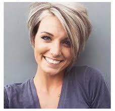 This haircut for round faces is cut in feathered layers. 35 Best Layered Short Haircuts For Round Face 2018