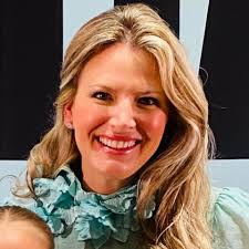 Eating like a local in Jeff Davis Parish means stopping at Boudin King in  Jennings for their boudin, fried chicken, and of course so much more! 😮‍💨  📍906 W. Division St. Jennings,