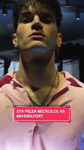 Noche de Combos: Mike Milfort vs Neckolol