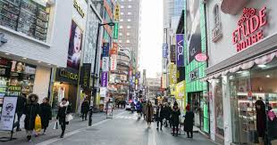 Itu artinya, kalau kamu belanja barang impor via daring dan dikirimkan via kurir dengan nilai di atas rp42.000 bakal kena bea masuk. Tips Belanja Kosmetik Tanpa Kantong Bolong Di Myeongdong Korea