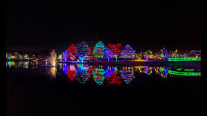 Pro grade christmas lights in both incandescent and latest generation led christmas lights for home, business, cities and organizations. Sar Ko Aglow Christmas Lights Outdoors In Lenexa Kansas Youtube