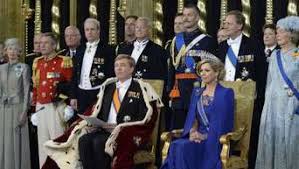 Die bisherige königin beatrix unterschrieb. Konigskronung In Den Niederlanden Panorama