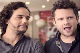 Será que o selton mello pensou um dia que teria uma cena dirigida pela tatá werneck? Selton Mello E Wagner Moura Brigam Por Corolla Meio Mensagem