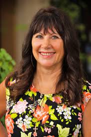 Linda Brazelton's Instagram, Twitter & Facebook