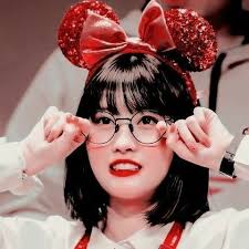 Where Stories Live Loona Kim Lip Momo Menina Coreana