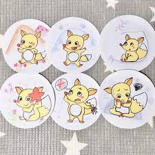 こちら こぎつねこんこん でおなじみの秋冬に人気の童謡 こぎつね のペープサートやパネルシアターで使える 丸画用紙素材6枚セット です 1 3番の歌詞に合わせたこぎつねさんのイラストがそれぞれ2枚ずつの 計6枚セットなります 季節の変化と表情豊かなこ