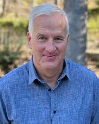 Tim Oakley's Instagram, Twitter & Facebook