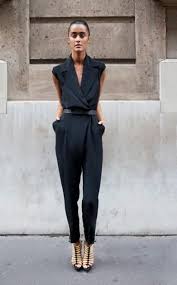 Black Jumper In Combination With Flashy Shoes Makes It A Great Outfit For Both Work And Night Out Fashion Style Clothes