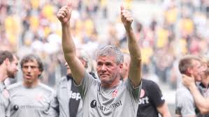 Friedhelm funkel former footballer from germany attacking midfield last club: 2 Bundesliga Trainer Friedhelm Funkel Der Rekord Bundesliga Aufsteiger Fortuna Dusseldorf