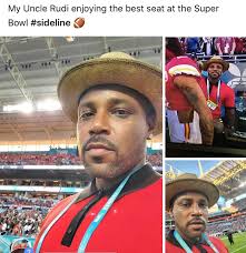 My Uncle Rudi enjoying the best seat at the #SuperBowl 🏈🏈 #sideline  #football #miami #family #rudijohnson #chiefs #49ers 🏈