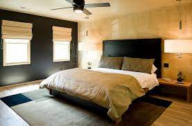 Are you looking for small bedroom designs and ideas for maximizing your space? 15 Refined Decorating Ideas In Glittering Black And Gold