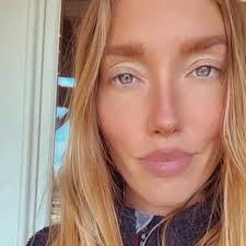 Tara Dees (@Tara_Dees)