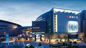 统一梦时代购物中心 （ dream mall ） ，是一间位于台湾 高雄市 前镇区的大型购物中心，也是全台规模最大（包括店铺数、营业面积）的购物中心，2007年3月30日试营运，同年6月7日正式营运，为统一企业的统正开发主导开发计画的第一期。 目前为高雄市营业额第二名的购物中心（2018年营收达110亿元. æ¼¢ç¥žç™¾è²¨é›†åœ˜ Hanshin