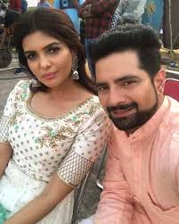 Hina khan & karan mehra wins most popular actors male & female @ ita award 2015. Bigg Boss 10 Contestant Karan Mehra To Make Punjabi Film Debut