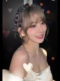 ルセラフィム サクラ みつあみカチューシャ