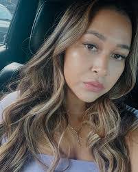 Andrea Rojo's Instagram, Twitter & Facebook