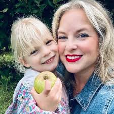 lindsey dodd (@lindsey_dodd)