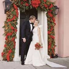 Wedding flowers for rent, charleston, south carolina. Elevate Your December Nuptials With Classic Holiday Decor Charleston Sc Charleston Weddings Magazine