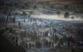 Gorgeous hd wallpapers and backgrounds. Hd Wallpaper Indonesia Pacet Jalan Raya Gondang Pacet Village Sawah Wallpaper Flare
