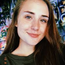 Mandy Booher's Instagram, Twitter & Facebook