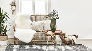 Neben den üblichen maßen für einen quadratischen couchtisch aus glas, wie 60x60, 70x70 oder 80x80, haben unsere designerstücke auch ausgefallenere formen. Couchtische Oval Bis Zu 70 Reduziert Hier Bei Westwing