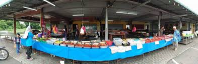 Cara untuk membuatnya juga tidak terlalu sukar dan tidak kelazimannya, hidangan asam pedas bukan sahaja disajikan untuk keluarga di rumah, malah hidangan ini juga terdapat di kedai makan, restoran serta. Senarai 10 Terbaik Kedai Asam Pedas Melaka Pakar Percutian