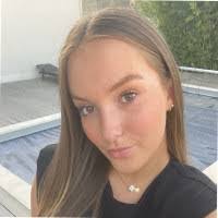 Pauline Alberti's Instagram, Twitter & Facebook