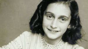 Ai đã phản bội tác giả Nhật ký Anne Frank? Bí ẩn nay đã có lời giải đáp |  SBS Vietnamese