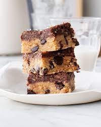 You Won T Miss The Dairy Or Eggs In These 30 Vegan Desserts Whether You Re Craving An Indulgent Cake A Refres Dessert Recipes Desserts Vegan Dessert Recipes
