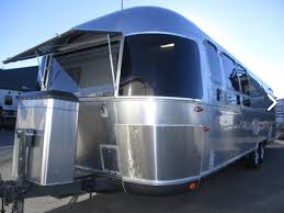 Copes islander oceanfront b&b pet friendly oceanfront b&b and vacation rental in the comox valley. 6 Best Luxury Rv Rentals Near Vancouver Canada Updated Trip101