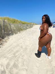 Pics and videos of curvy queen kailani kai. Juliana On Twitter I Just Started Walking A Little And Don T Know How To Act Beachday Afrolatina