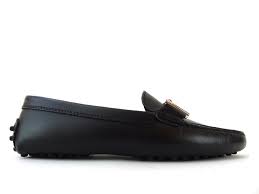 Classiques, intemporels résolument élégants, les mocassins occupent une place de choix dans notre dressing. Epingle Sur Collection P E 16 Tod S Femme