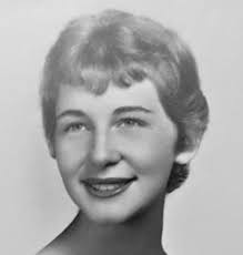 Suzanne Mahan's Instagram, Twitter & Facebook