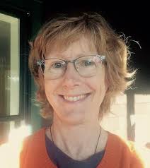 The Nest That Wren Built: Sonenshine, Randi, Hunter, Anne: 9781536201536:  Books