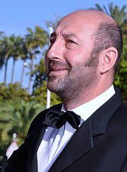 Pendant quelque temps, il vend des encyclopédies. Kad Merad Wikipedia
