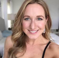 Newly Divorced Woman Adopts 2 Babies Out of Foster Care — Learns Her 'Irish  Twins' Are Actually Siblings