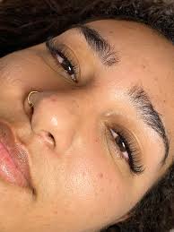 Pose complète classique très fournis!🤍