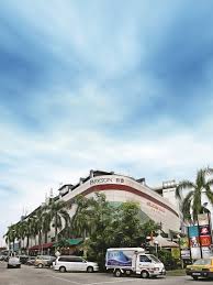 No can't be because i still can see some people are walking in and out from the building and few car parked outside the building entrance where shows the sign of star city. Potential For Growth In Selayang Edgeprop My