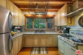 The kitchen has always been a utilitarian space where the design is focused on functionality rather this is a kitchen where scandinavian and japanese elements were combined to create a chic and. 80 Asian Style Kitchen Ideas Photos