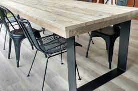 steigerhouten tafel met strakke stalen poten in outdoor use en op maat gemaakt www philline be tafels meubels tafel