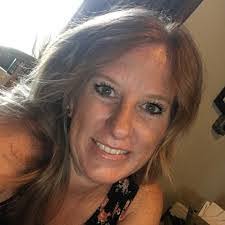 Julie Mccomb's Instagram, Twitter & Facebook