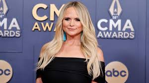 Miranda Lambert Fans React to Stripped-Down Performance - Parade