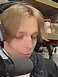 Dean's temporary setup tour (and no power)//@Dean Withers hope you get the  outlet or what was wrong fixed//#fyp #dean #live #deanwithers #setuptour