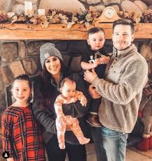 Photos who is chelsea houska's new man, cole deboer? Teen Mom Chelsea Houska Quit The Show To Protect Daughter Aubree S Privacy After 11 Year Old Lived Full Life On Camera