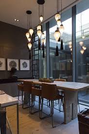 Dining Area Lighting From Fairmont Hotel With Multiple Pendants Over Dining Table Fairmont Hotel Den Coklu Sarkit Aydinlatma Tasarimi Tasarim Yemek Odasi